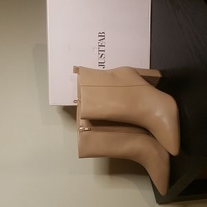JustFab 9.5